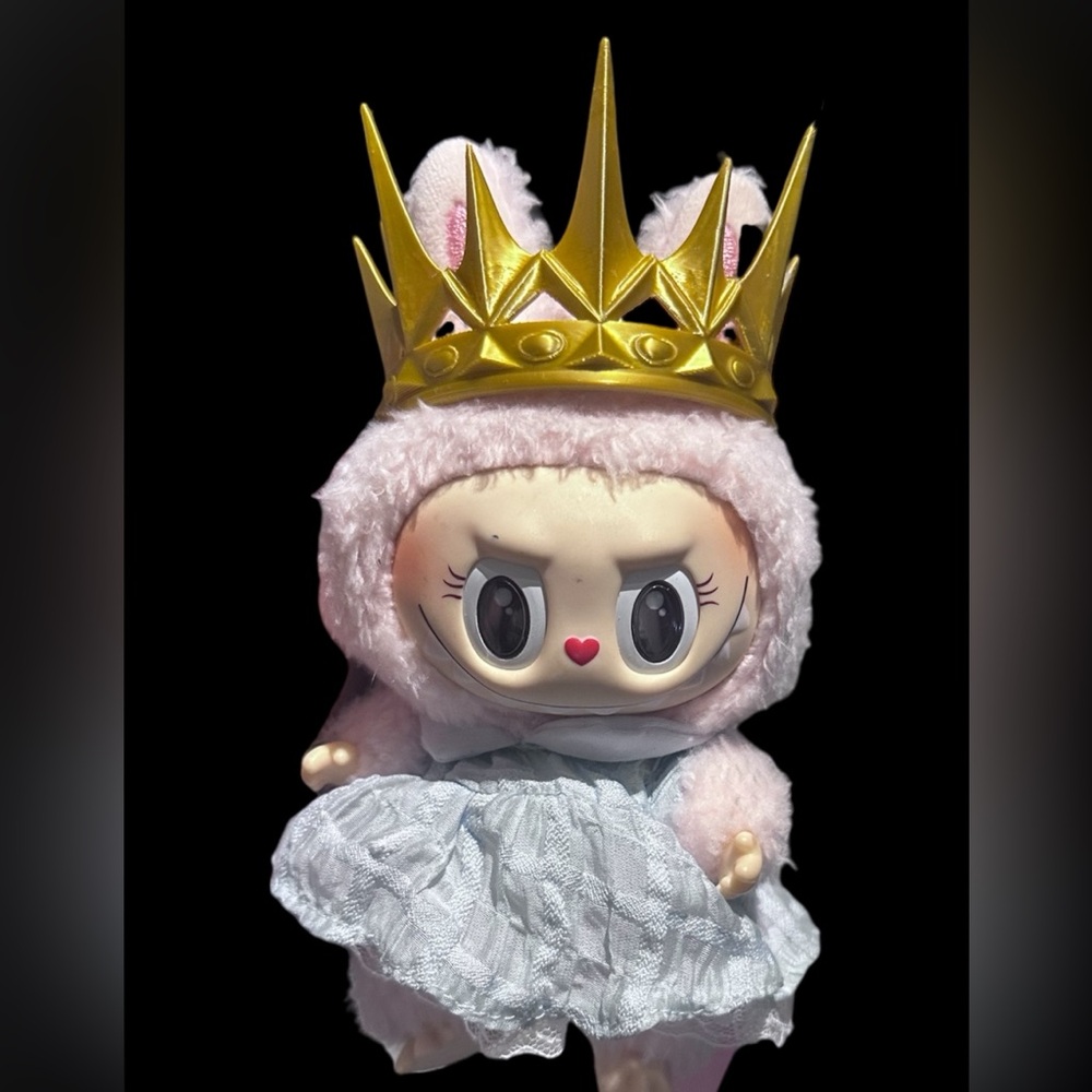 3D printed crown for Labubu ( doll not included )